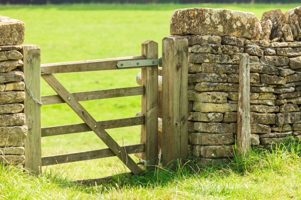 Depositphotos_56507849_XL Gate